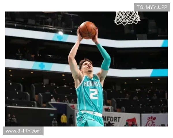 猛龙激战黄蜂上演巅峰对决年轻核心闪耀全场引爆赛季焦点