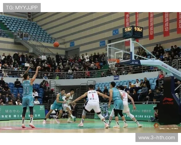 吉林九台农商行激战四川金强两队鏖战全场上演精彩篮球对决