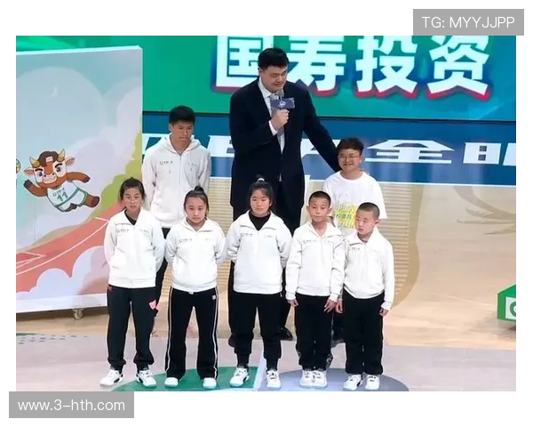 姚明传奇人生:从篮球场到社会公益,跨越国界的篮球巨人之路 姚明传奇人生:从篮球场到社会公益,跨越国界的篮球巨人之路