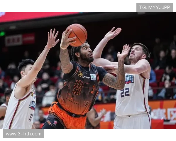 2021年CBA山东队与江苏队激战回顾精彩瞬间与赛季亮点分析 2021年CBA山东队与江苏队激战回顾精彩瞬间与赛季亮点分析