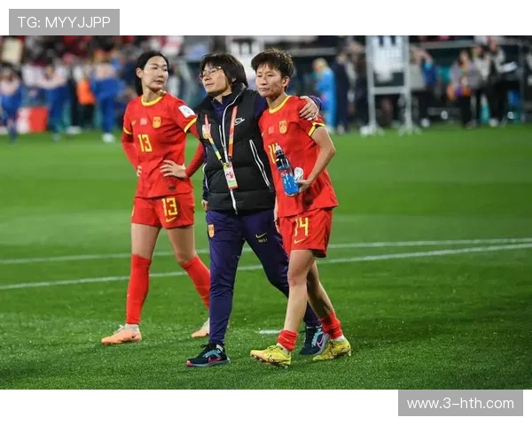 中国女足迎战西班牙力争胜利全力以赴展现竞技风采